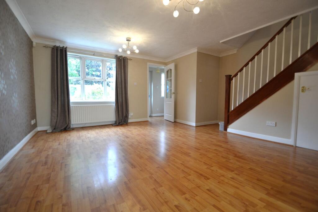 Kingfisher Close - Lounge