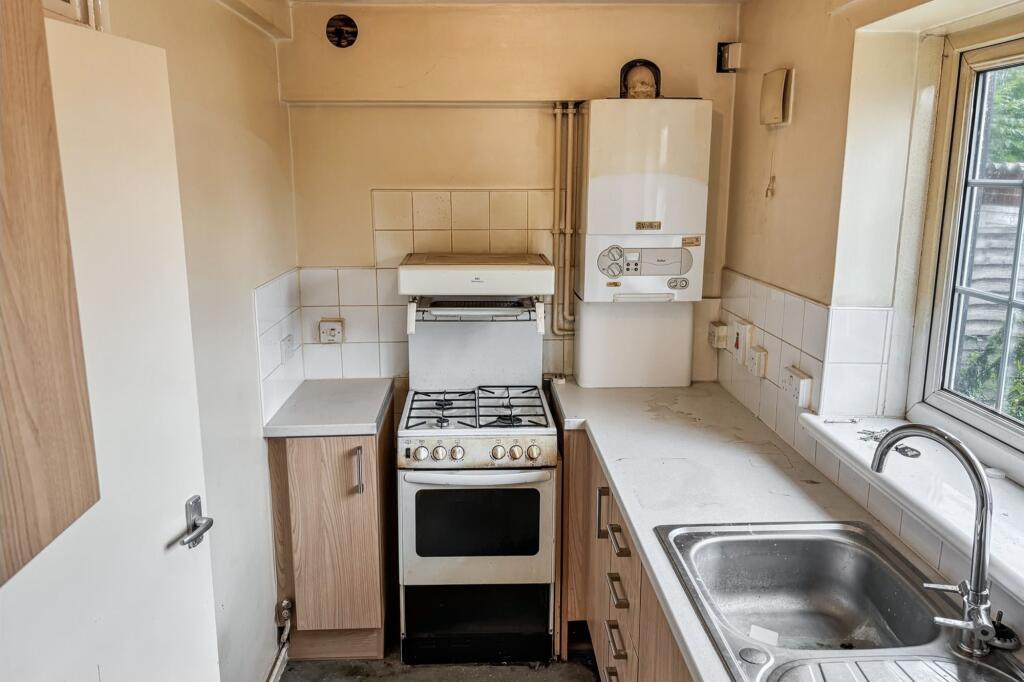 Flat 34 Plaistow Close, Stanford-Le-Hope, SS17 7AT