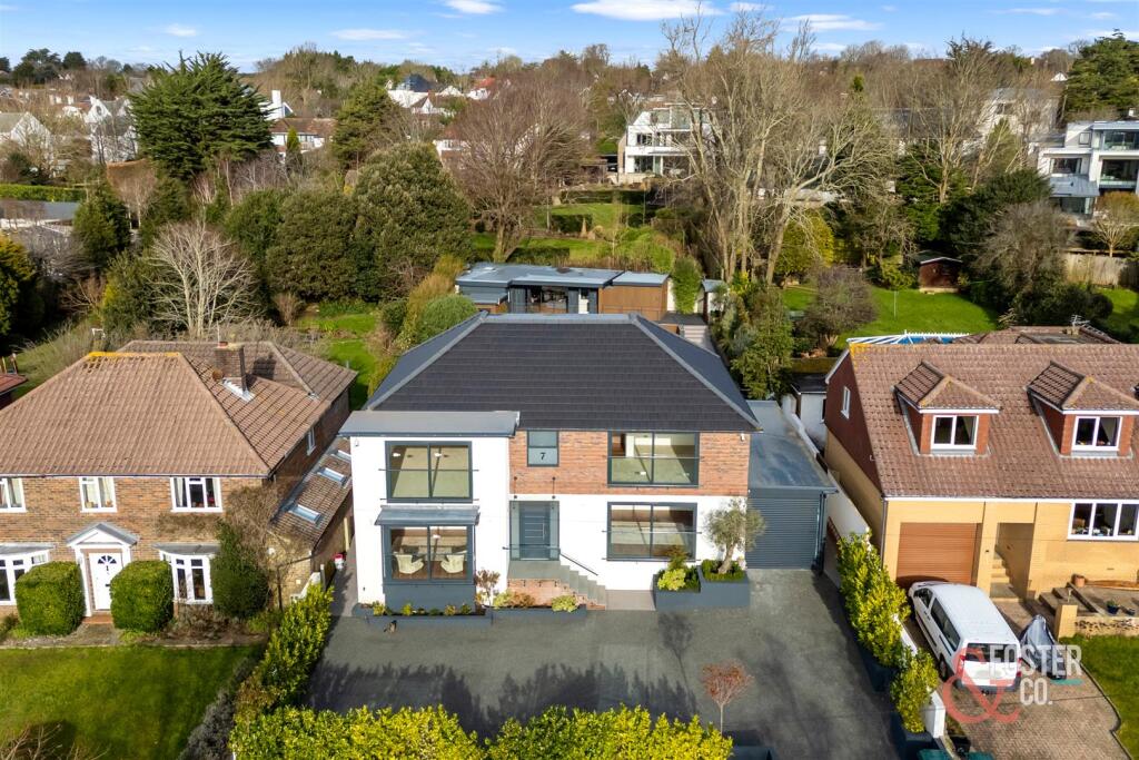 Meadow Close, 7-001.jpg