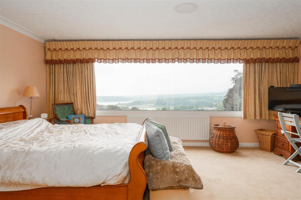 Main Bedroom.jpg