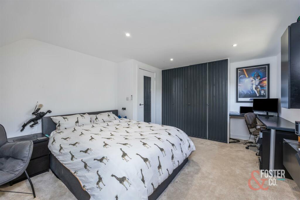Eastwick Close, 3-013.jpg