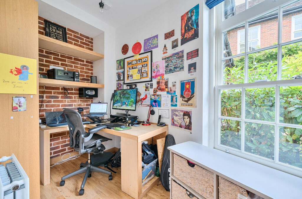 1329458-18-688c8a...