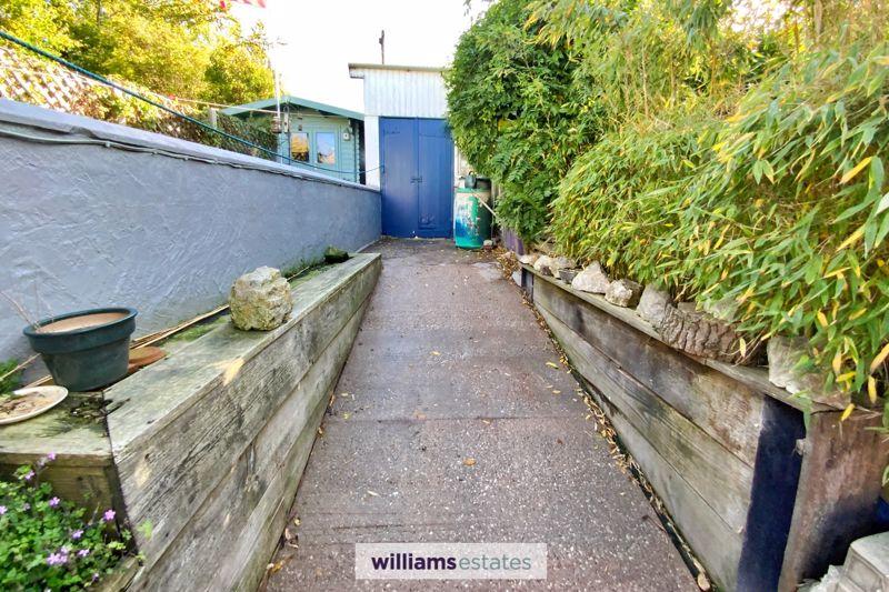 Rear Pathway 