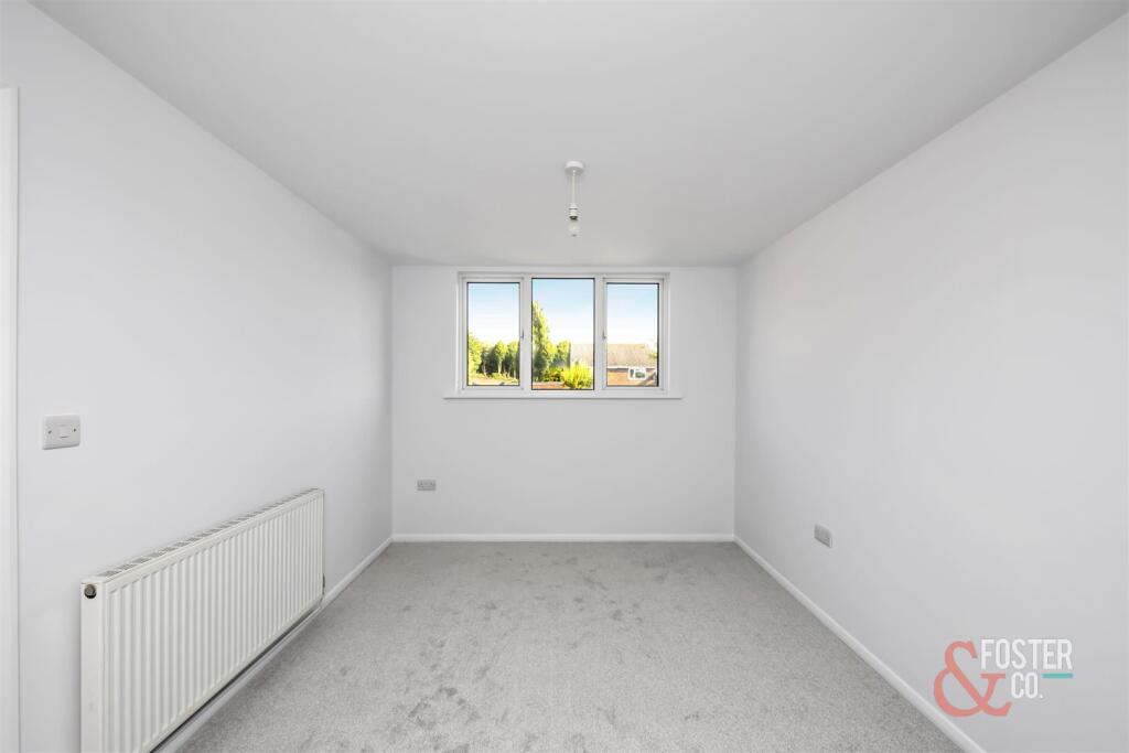 Mill Hill Close, 13-001.jpg