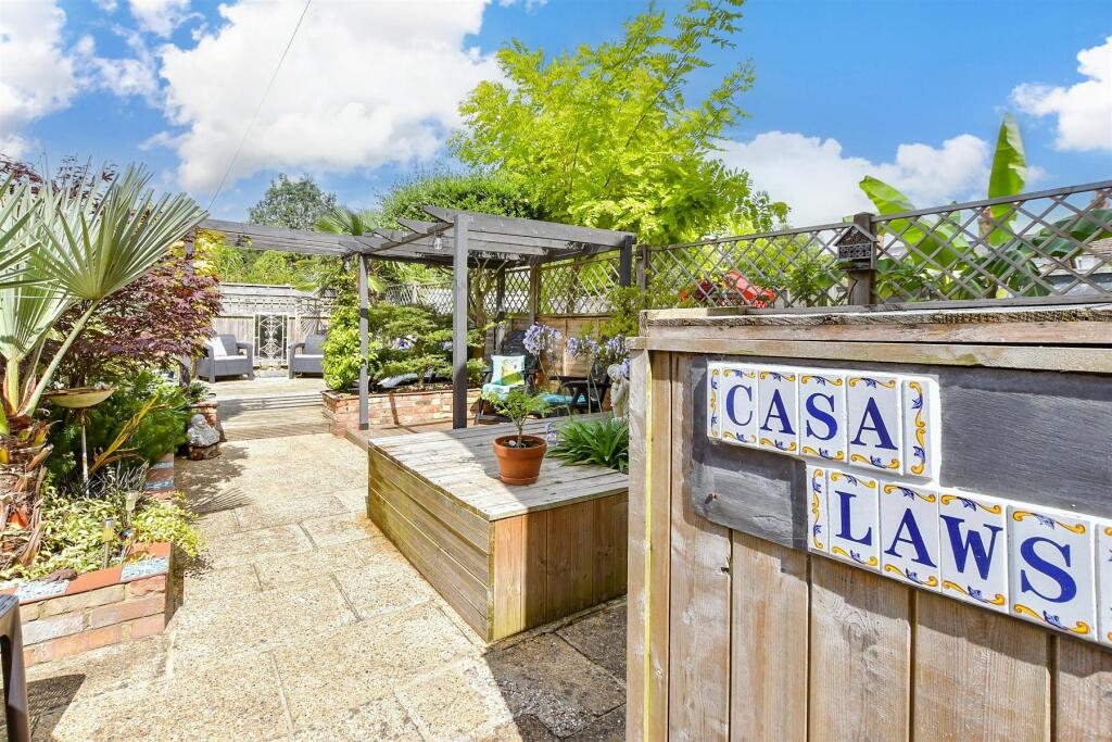 External Lifestyle Photograph