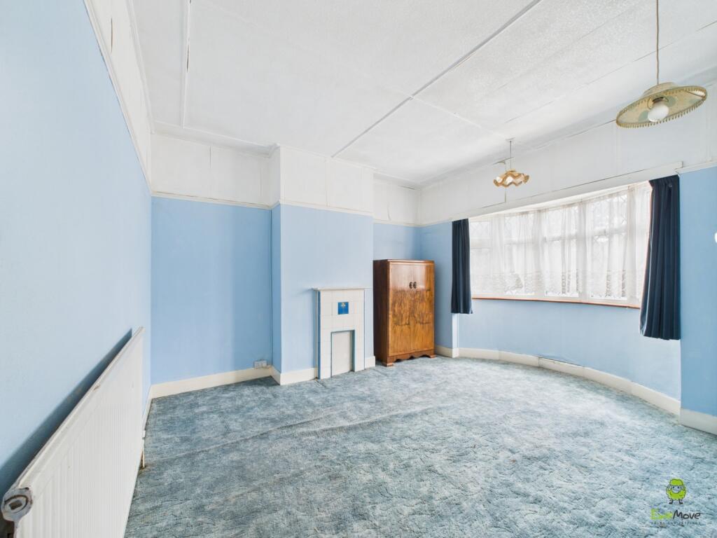 CAM03779G0-PR0264-STILL002