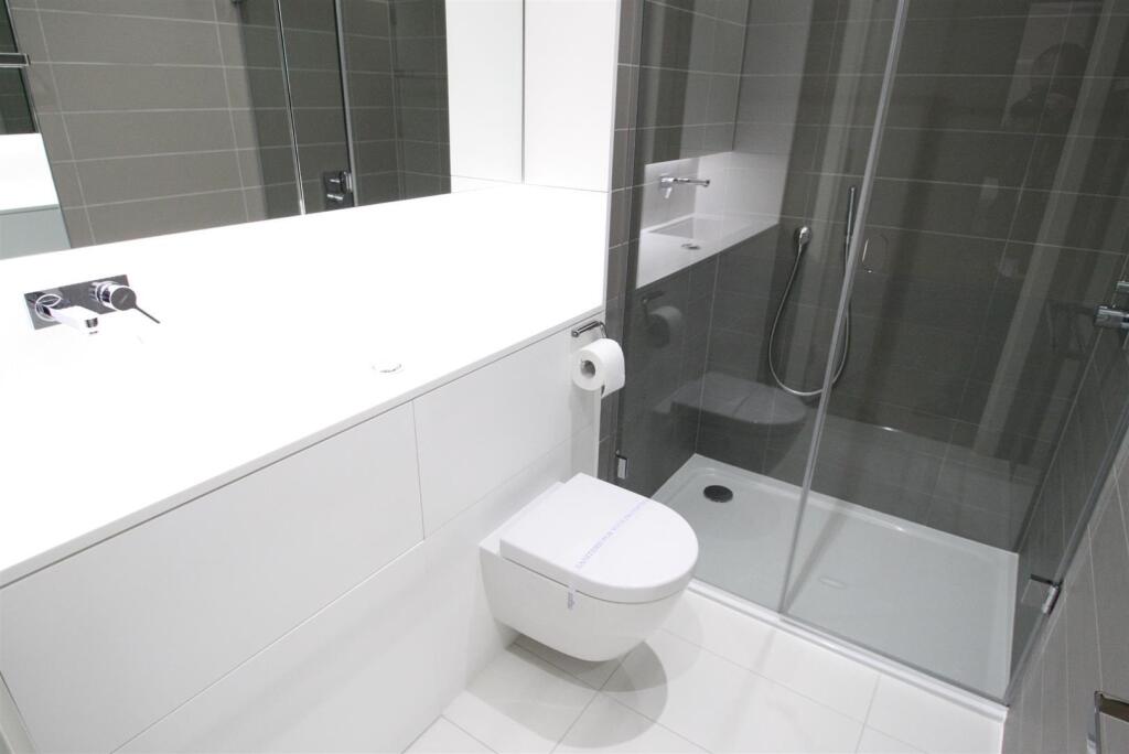 En-suite bathroom