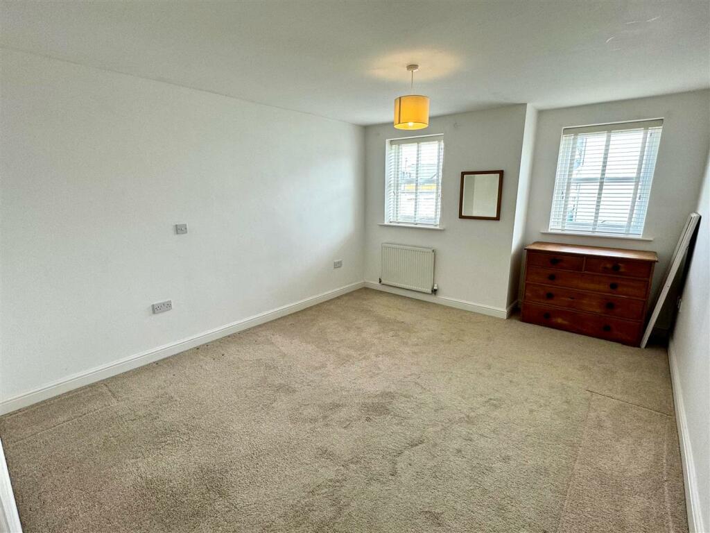 20 Pentire Mews Bedroom 2