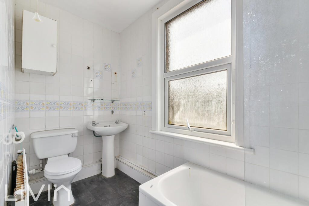 ARUNDEL ROAD, 52, FLAT 2-13