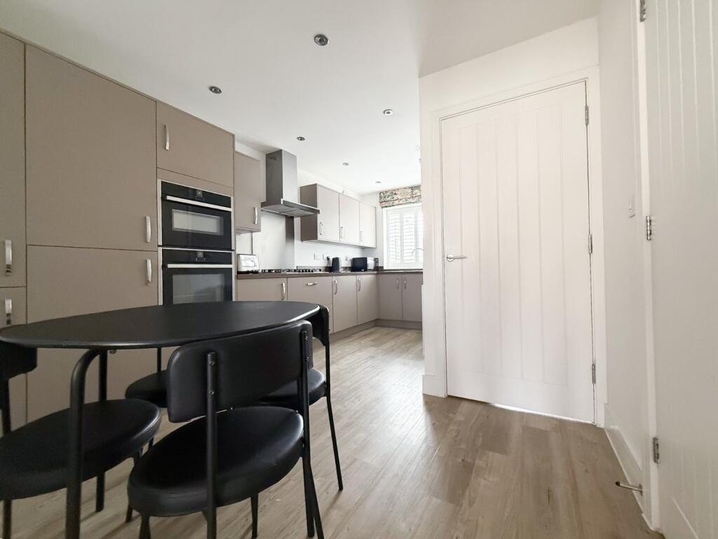 Kitchen/Breakfast