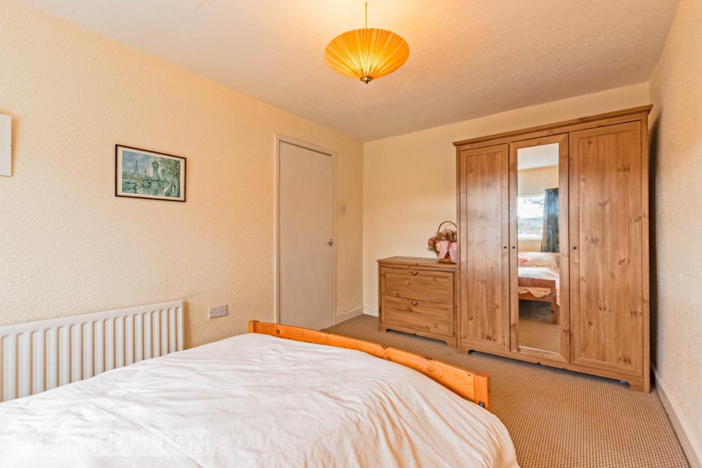 FLAT Bedroom 1