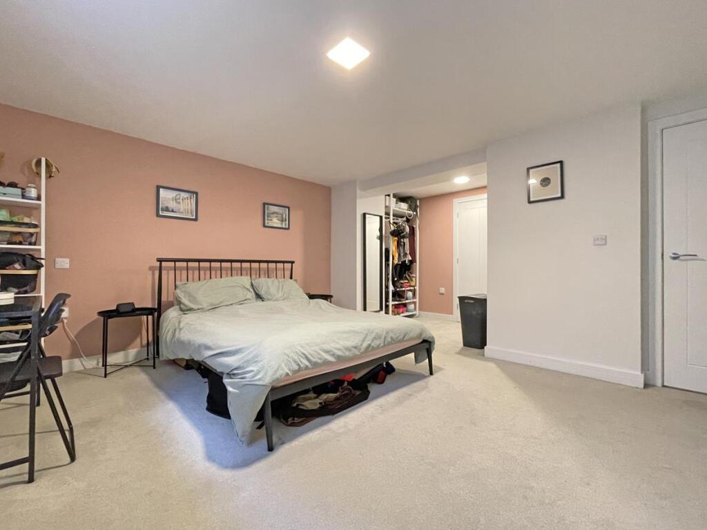 Dudding Court 10 - Master Bedroom Three.jpg