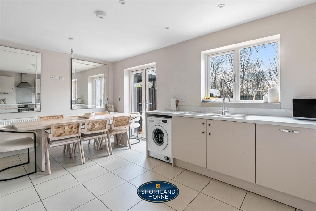 kitchen/dining room