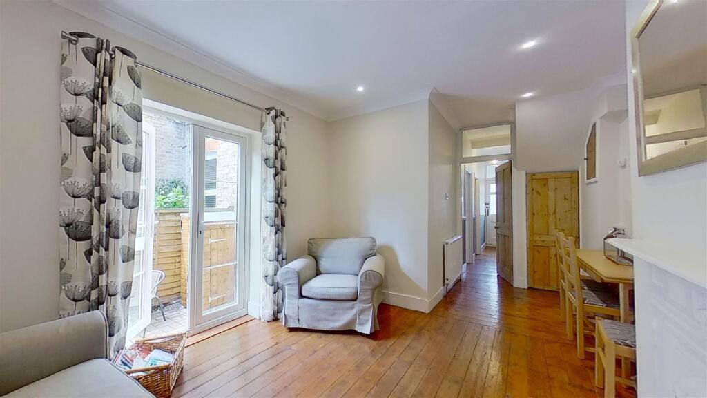 Penwith-Road-Earlsfield-SW18-04122021_164949.jpg