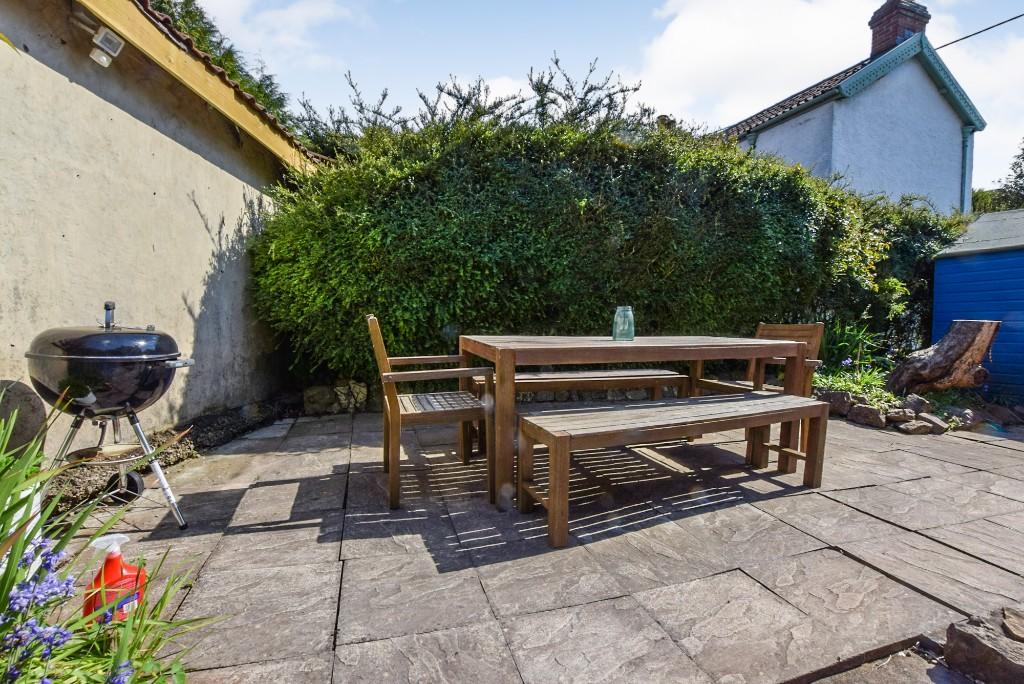 Side patio