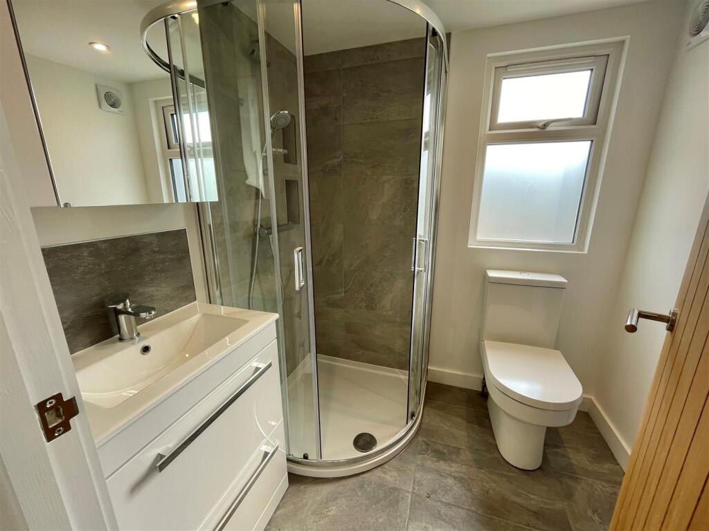 ShowerRoom.jpg