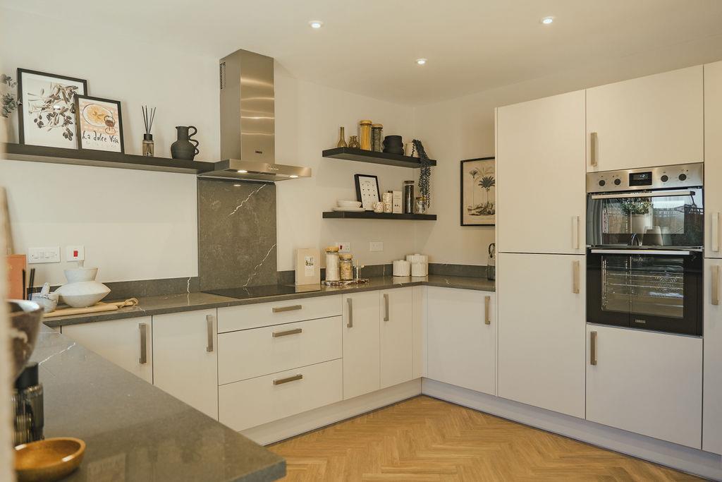 3. Kitchen.jpg