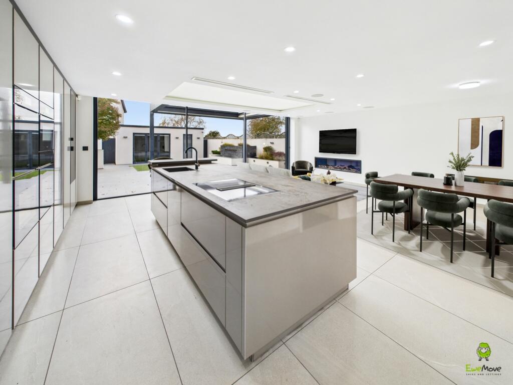 Presented by James at EweMove Bexleyheath and Dart