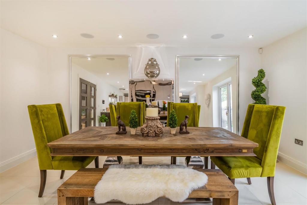 8496165-interior13.jpg