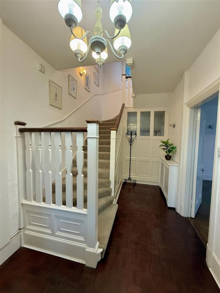 Entrance Hallway: