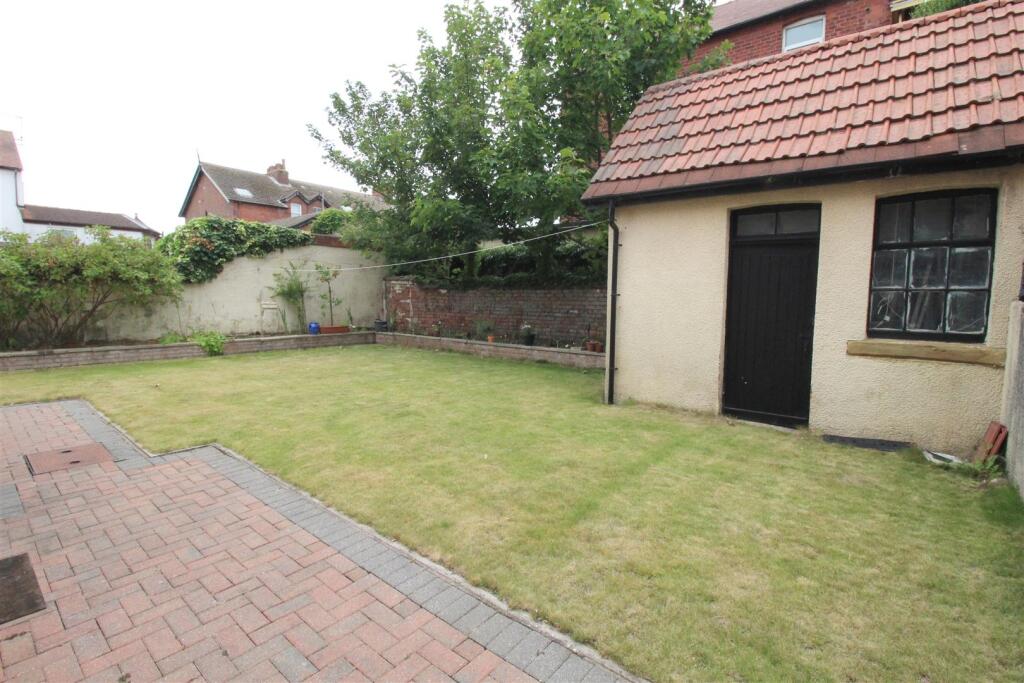 Lake Road, Rear Garden.JPG