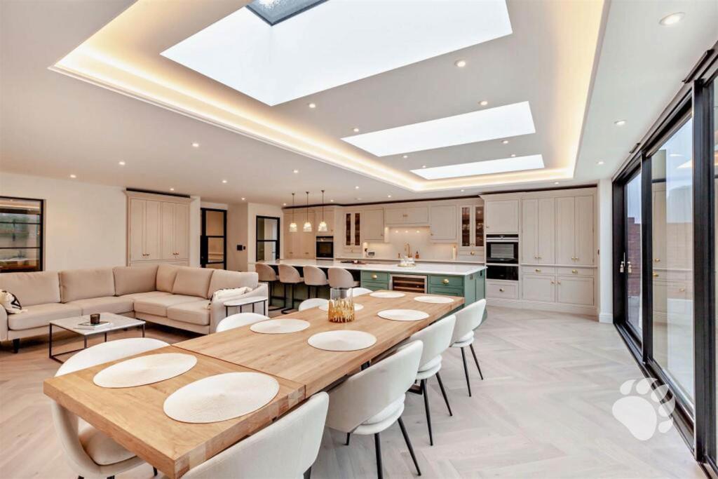 Kitchen/Living/Dining Area