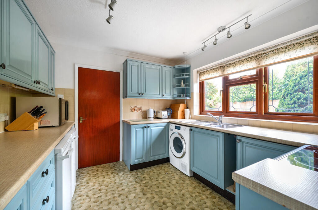 1336853-11-689c55...