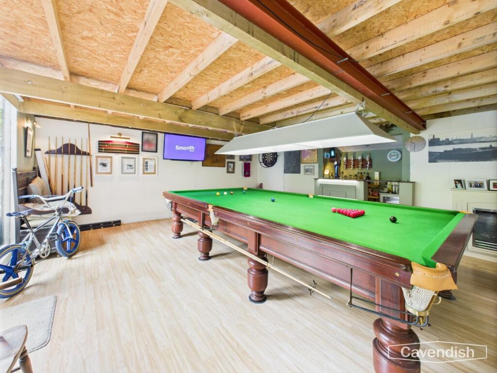 GAMES ROOM