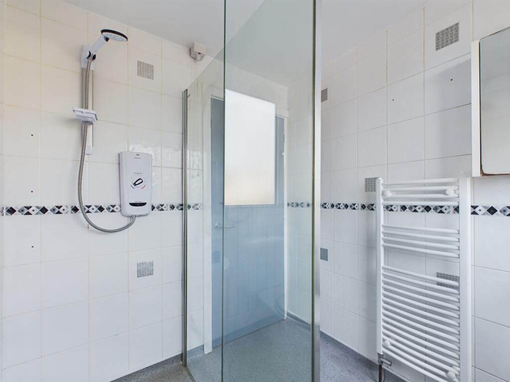 CAM02386G0-PR0098-STILL030