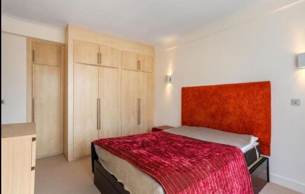 property in St. Mary Abbots Court, Warwick Gard, 
High Street Kensington, W14