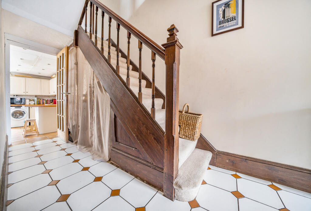 1341333-8-689c5ea...