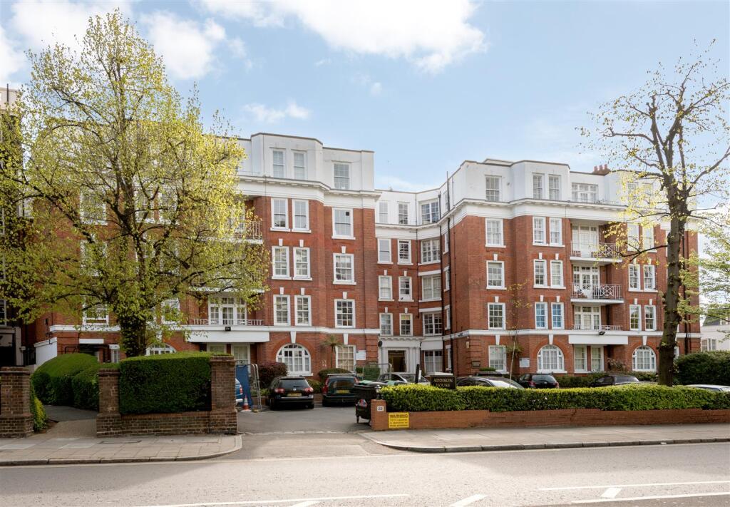 Addison House ext1.jpg