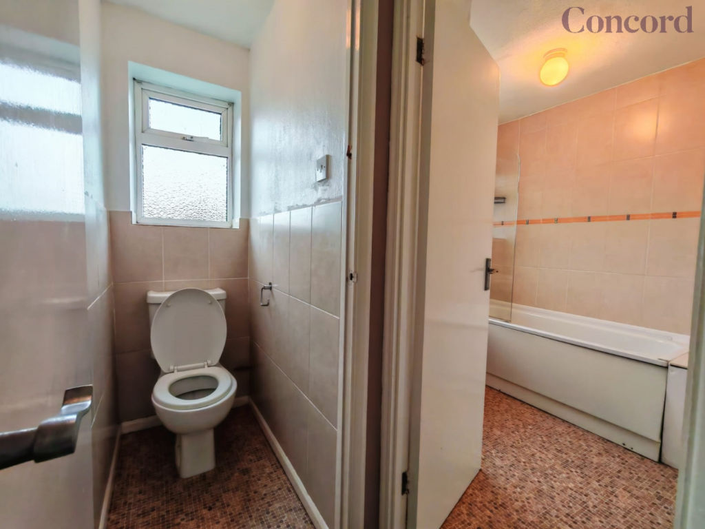Bathroom &amp; Toilet