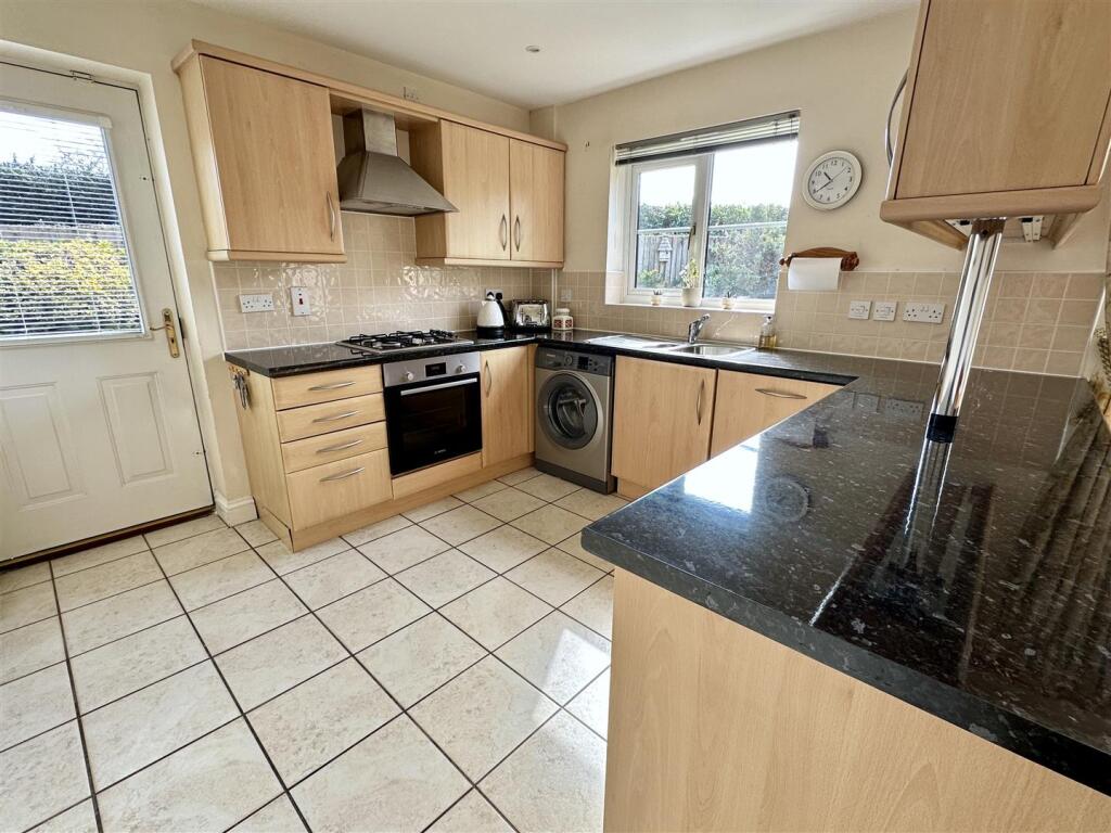 dining/kitchen