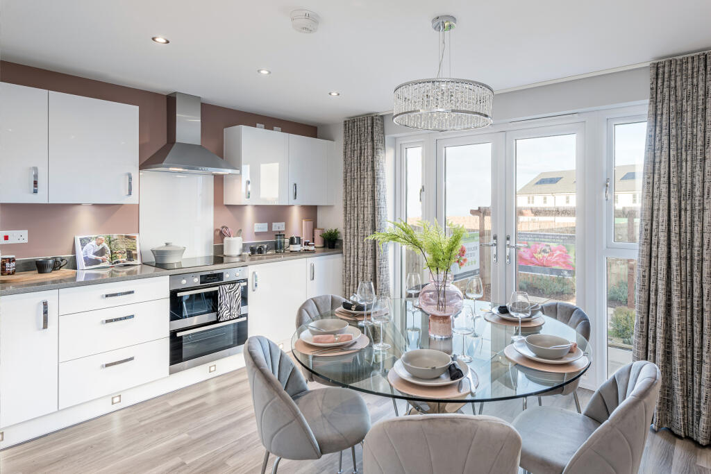 Dunbar 4 bedroom home, open-plan kitchen/dining room