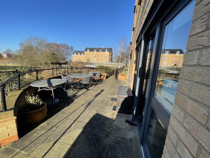 Communal Garden Terrace