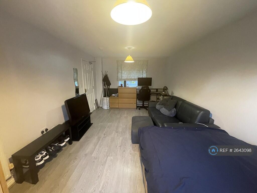 Spacious Room