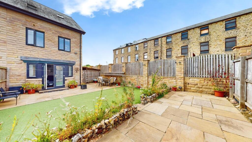 ce3d334e-Broadstones-08122025_222412.jpg
