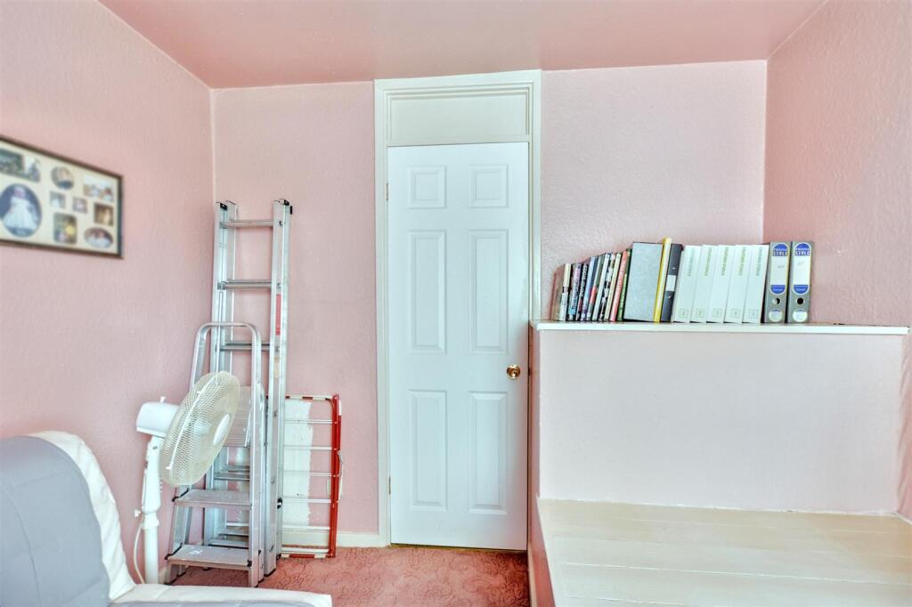 Bedroom 3_2.jpeg