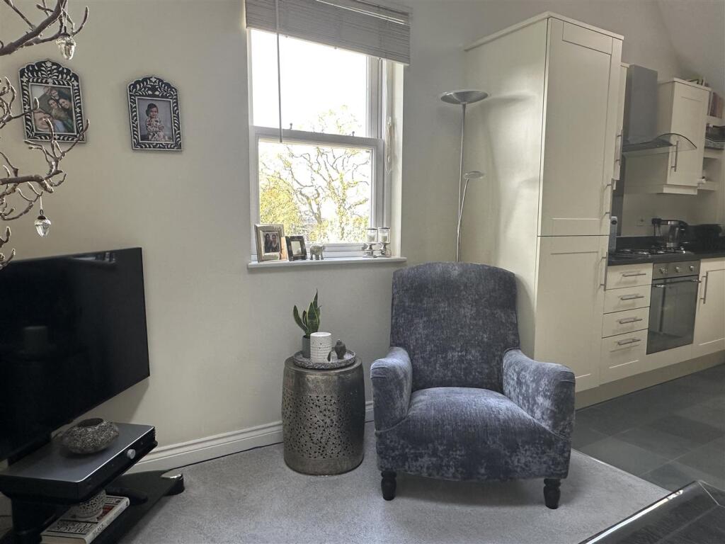 Open Plan Kitchen / Dining Room