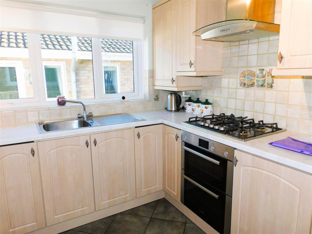 29 scalwell kitch new.JPG