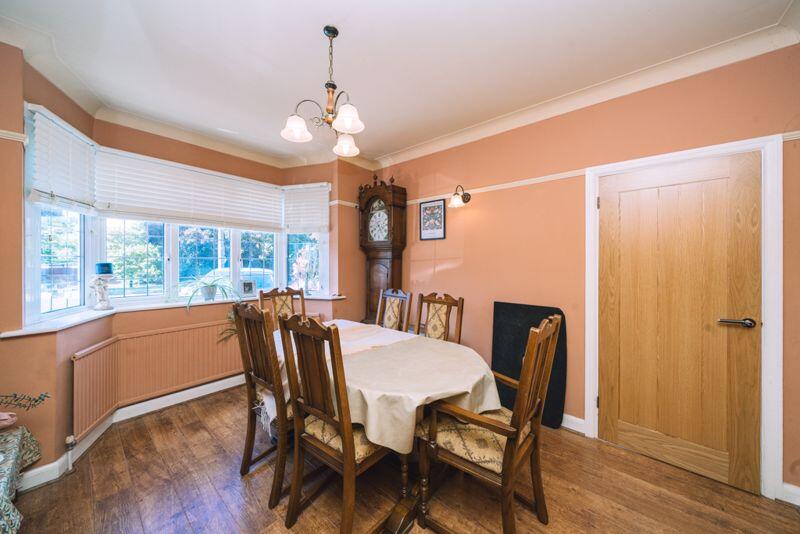 SITTING OR DINING ROOM