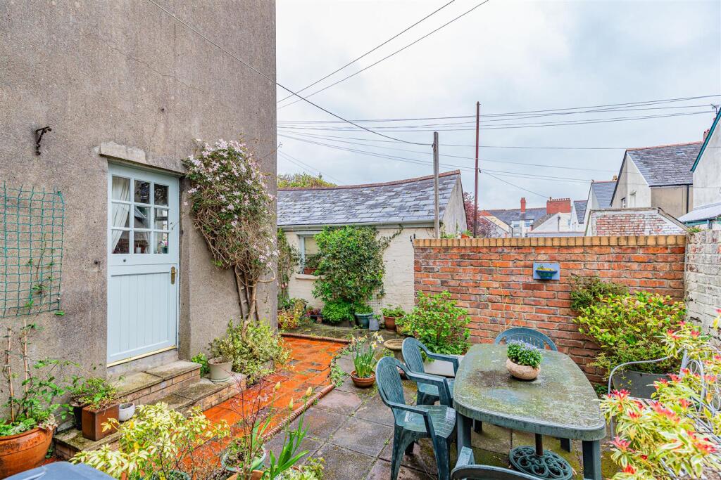 Pen Y Wain Road 6-20.jpg