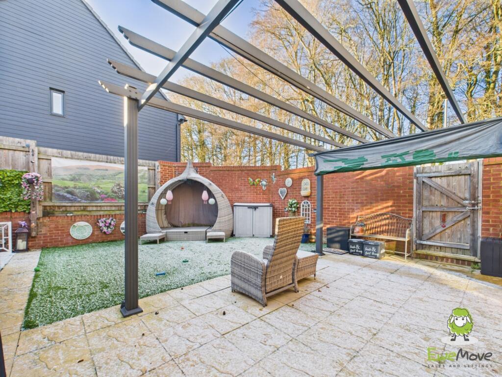 EweMove Estate Agents Basingstoke - Fairway Road 