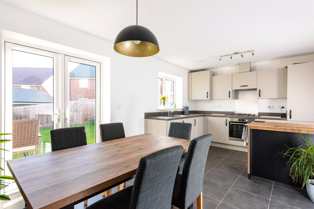 Kitchen/Dining
