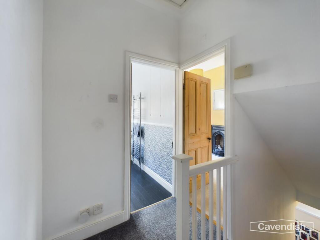 FIRST FLOOR LANDING