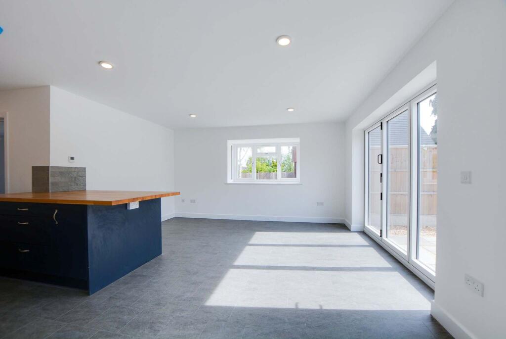 Fitted Dining Kitchen