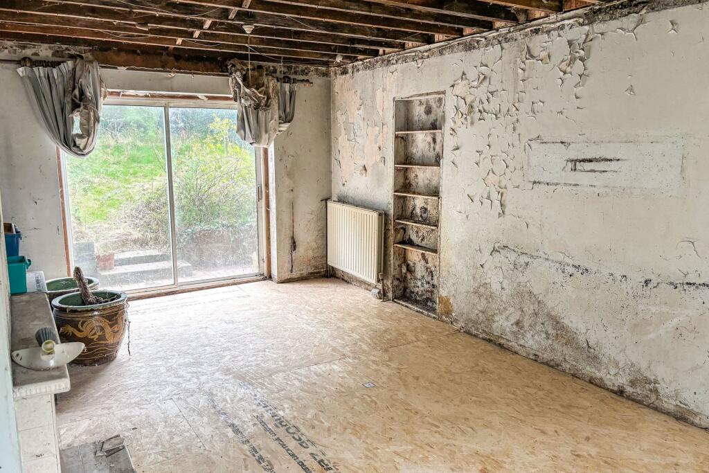 181 Ipswich Road, Colchester, Essex, CO4 0EL