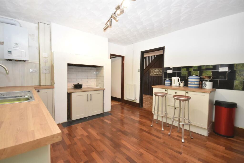 Kitchen/Breakfast Room