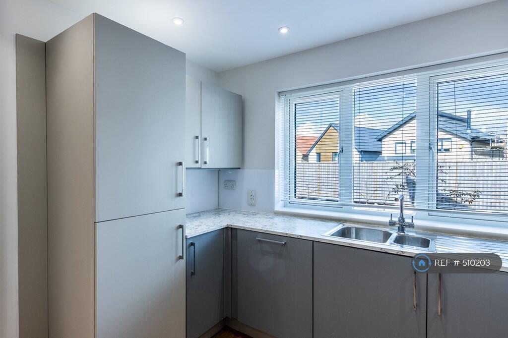 Kitchen/Dining Area